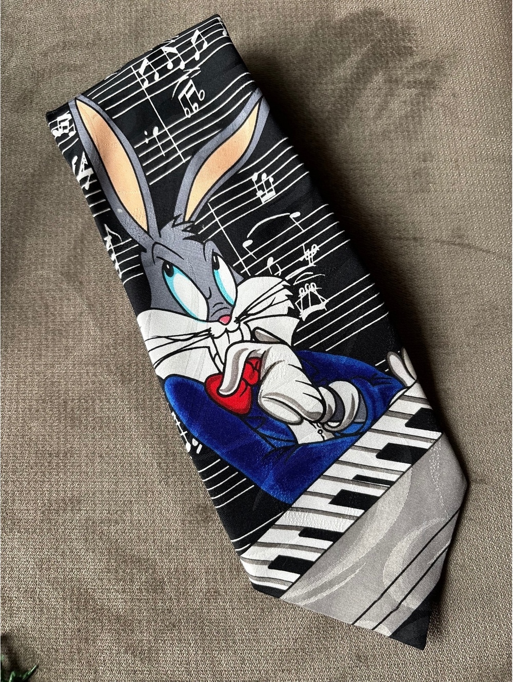 Looney Tunes Mania Bugs Bunny Musical Notes Tie